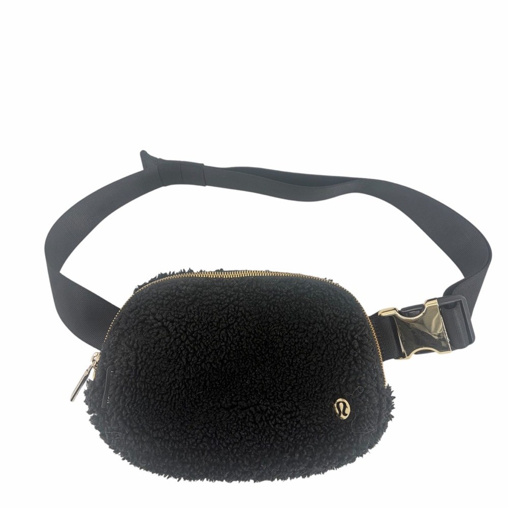 Lululemon Black Sherpa Belt Bag Fleece Everywhere Waist Pack